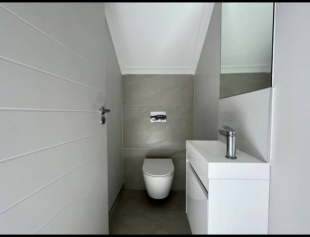 4 BEDROOM HOUSE FOR SALE IN SANDOWN